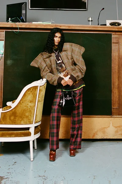 Look 12